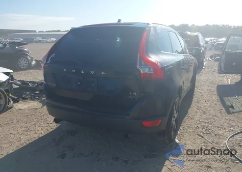 2012 Volvo Xc60 T6 Platinum z USA, uszkodzony, nr VIN YV4902DZ8C2245484